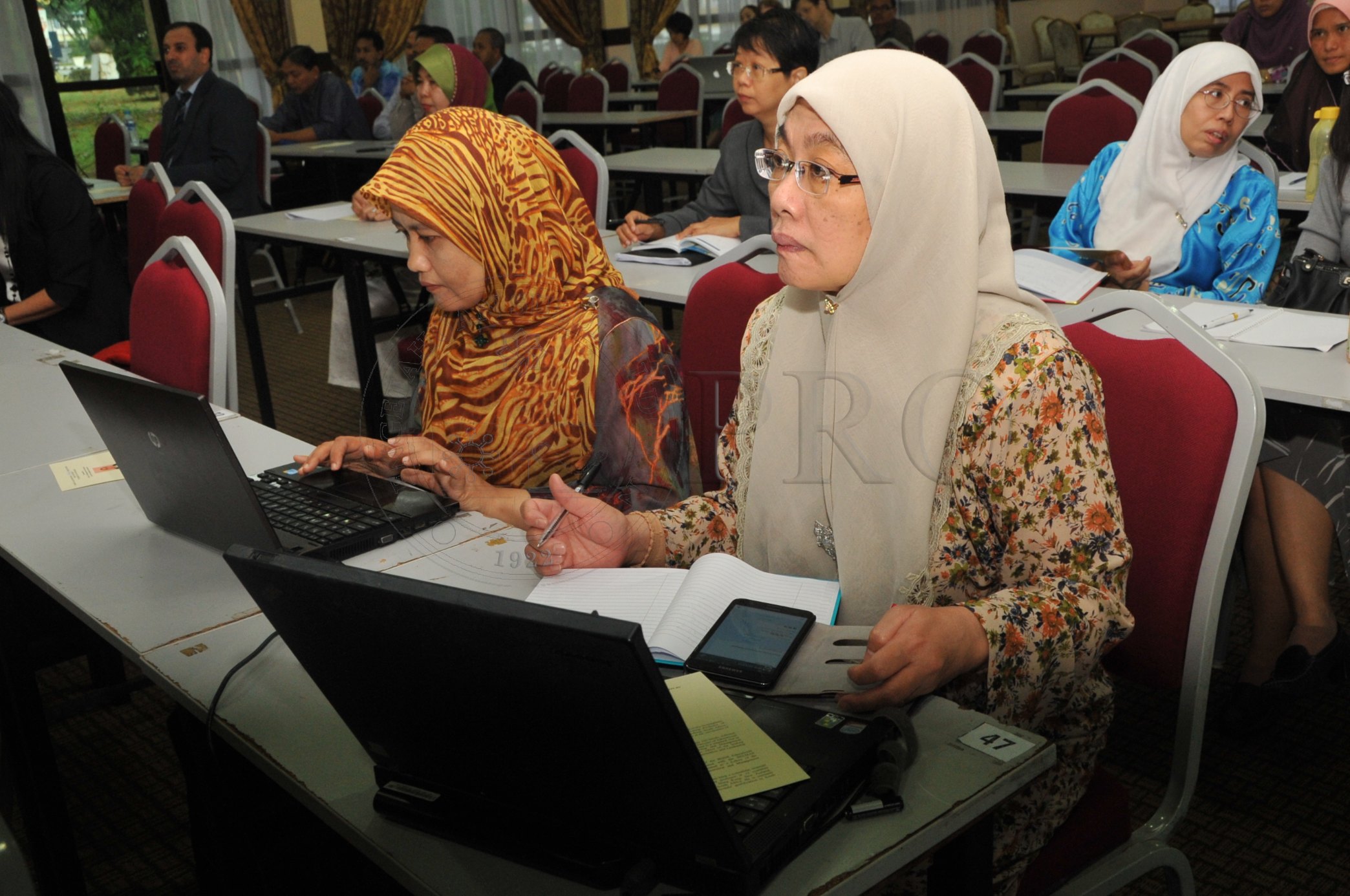 PRO 14 32 EXPERT PRO 7348